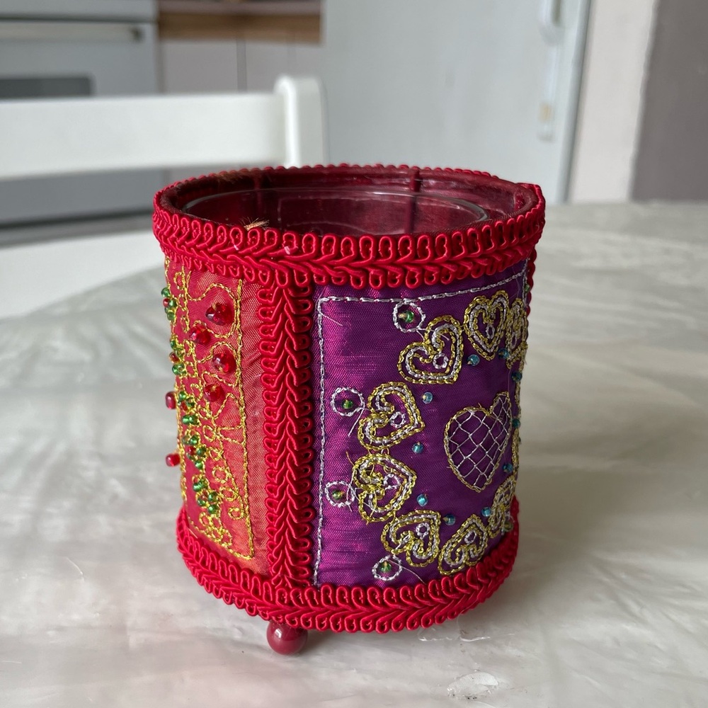 Candle holder